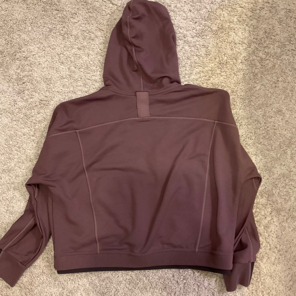 ATHLETA SOFT HOODIE, SIZE L, BURGUNDY. - Picture 6 of 9